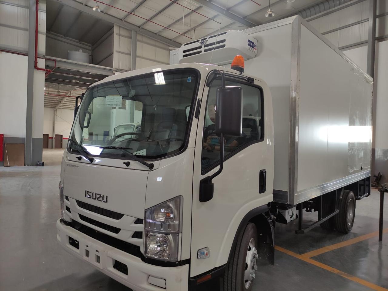 Refrigerated box truck conversion